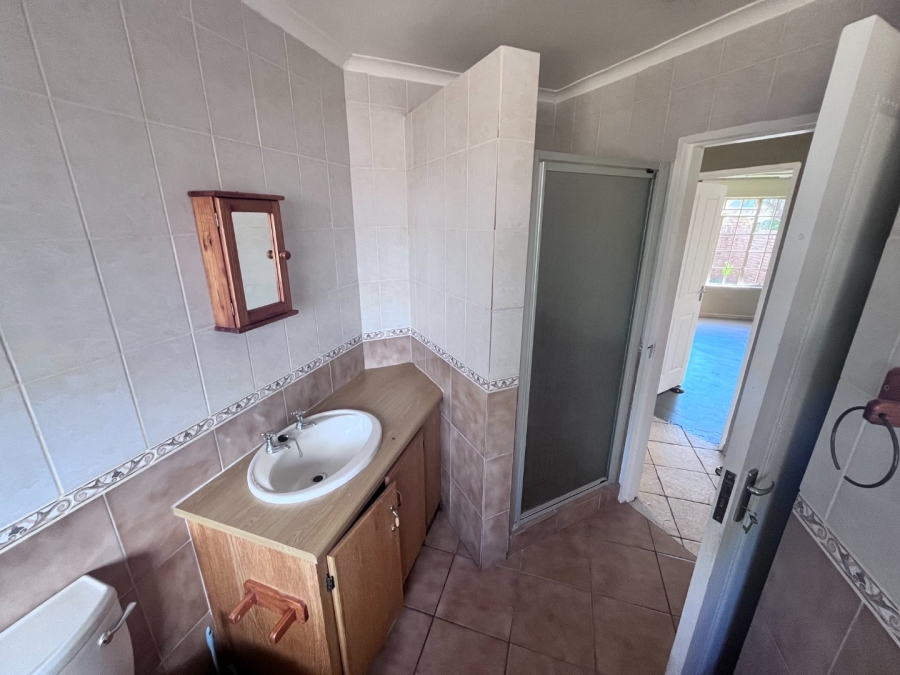 2 Bedroom Property for Sale in Heuwelsig Free State